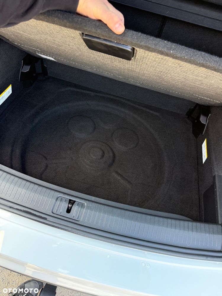 Volkswagen Tiguan - 11