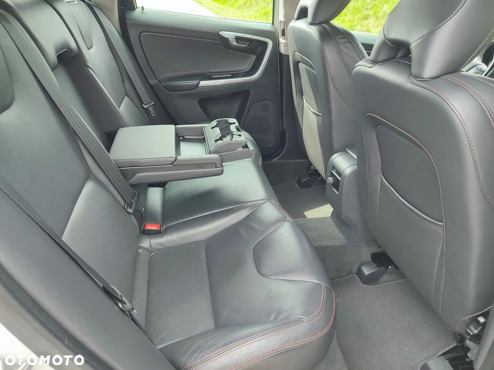 Volvo XC 60 D4 Geartronic Summum - 31