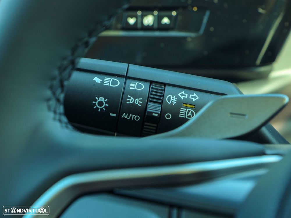 Lexus RZ 450e Luxury Bi-Tone - 27