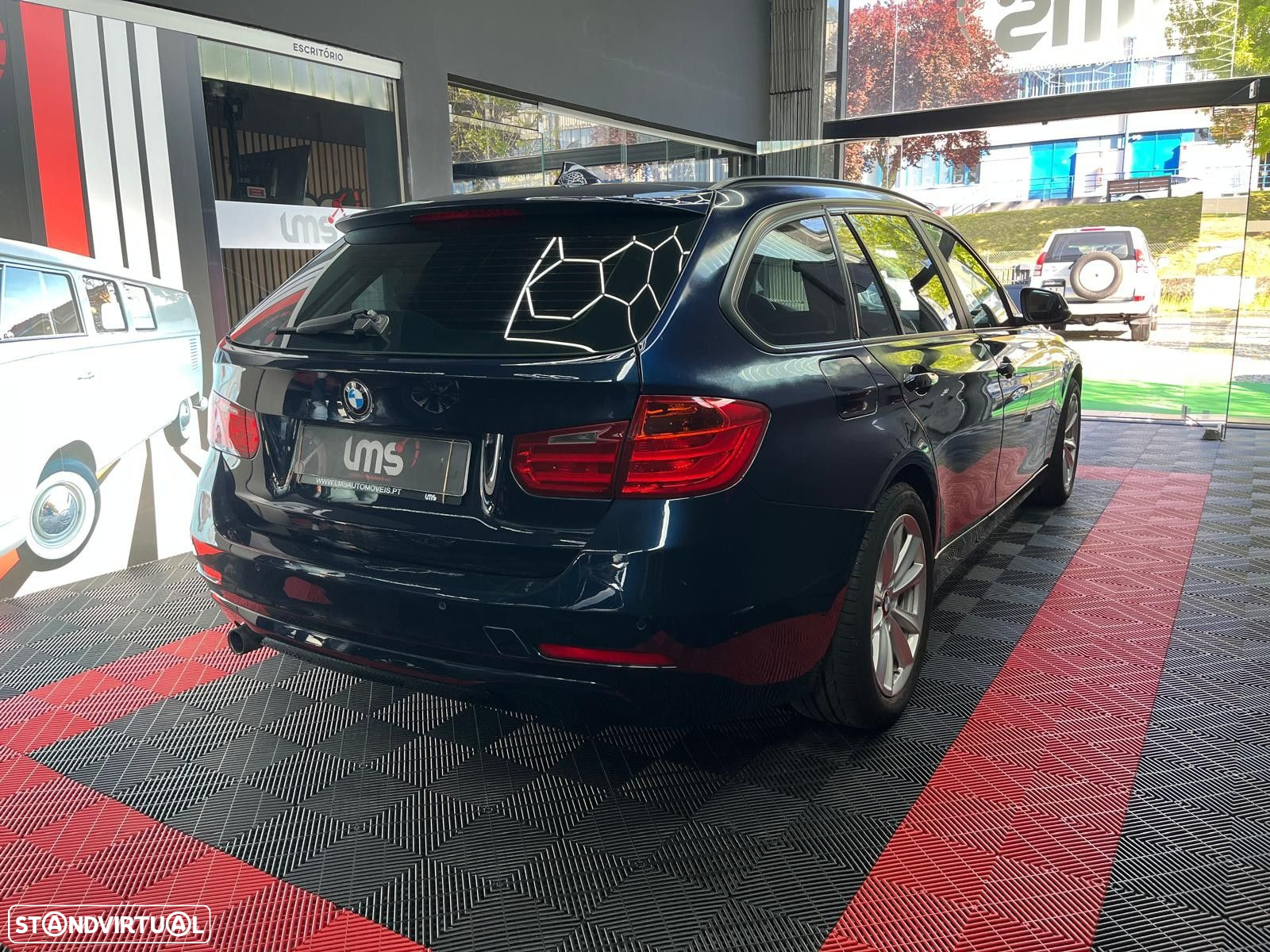 BMW 318 d Touring - 6