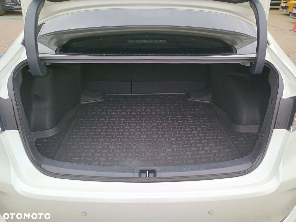 Toyota Corolla 1.8 Hybrid Executive - 18