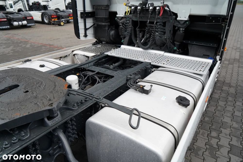 Iveco S-WAY / 480 / RETARDER / KLIMA POSTOJOWA / OPONY 100% / EURO 6 - 17