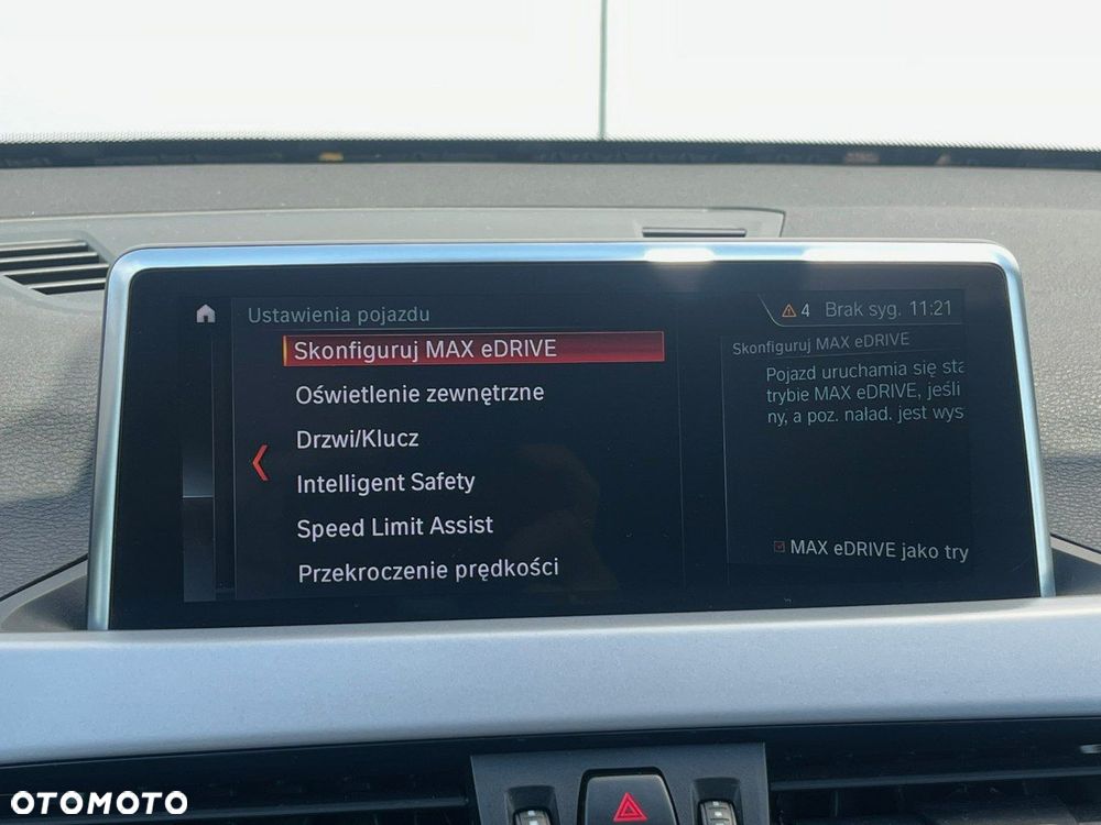 BMW X1 xDrive25e Advantage - 32