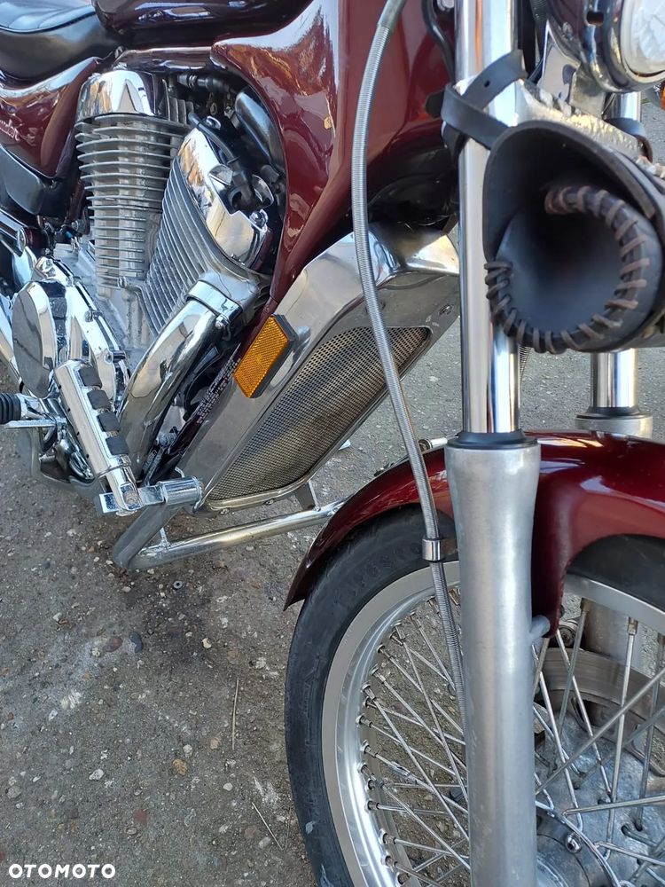 Suzuki Intruder - 11