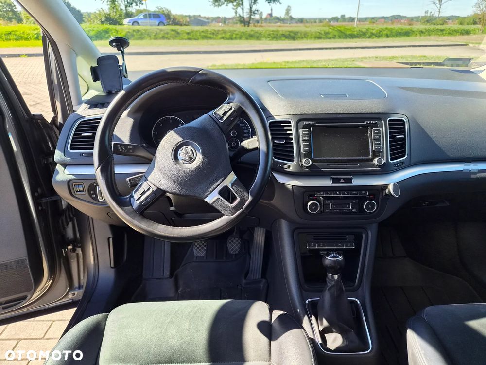 Volkswagen Sharan - 12