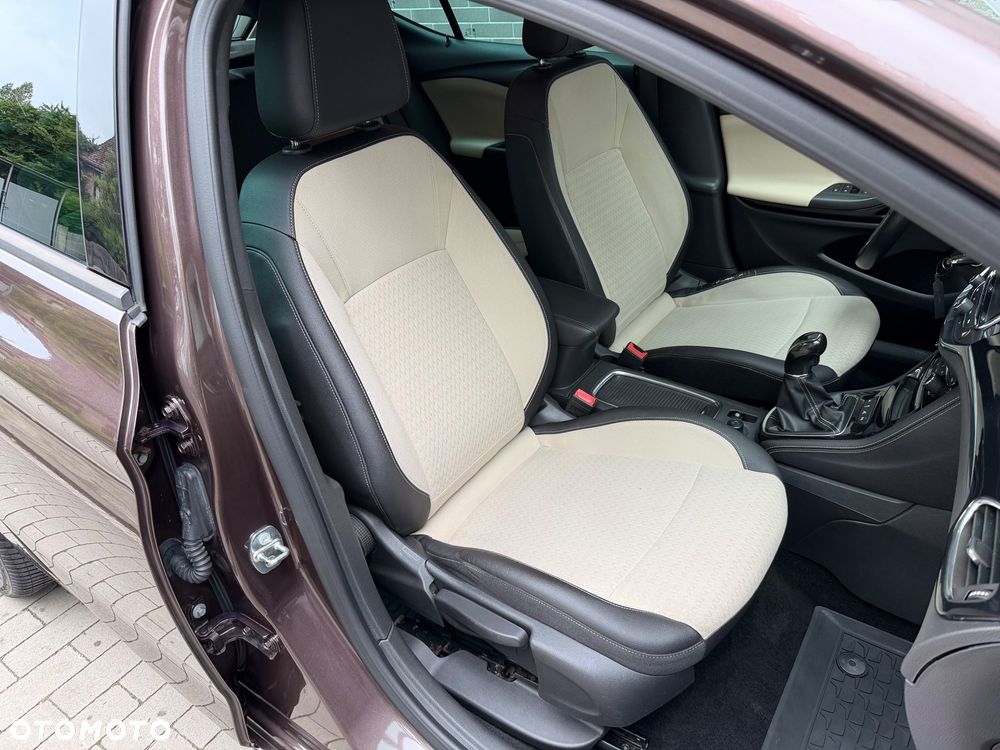 Opel Astra 1.4 Turbo Start/Stop Innovation - 36