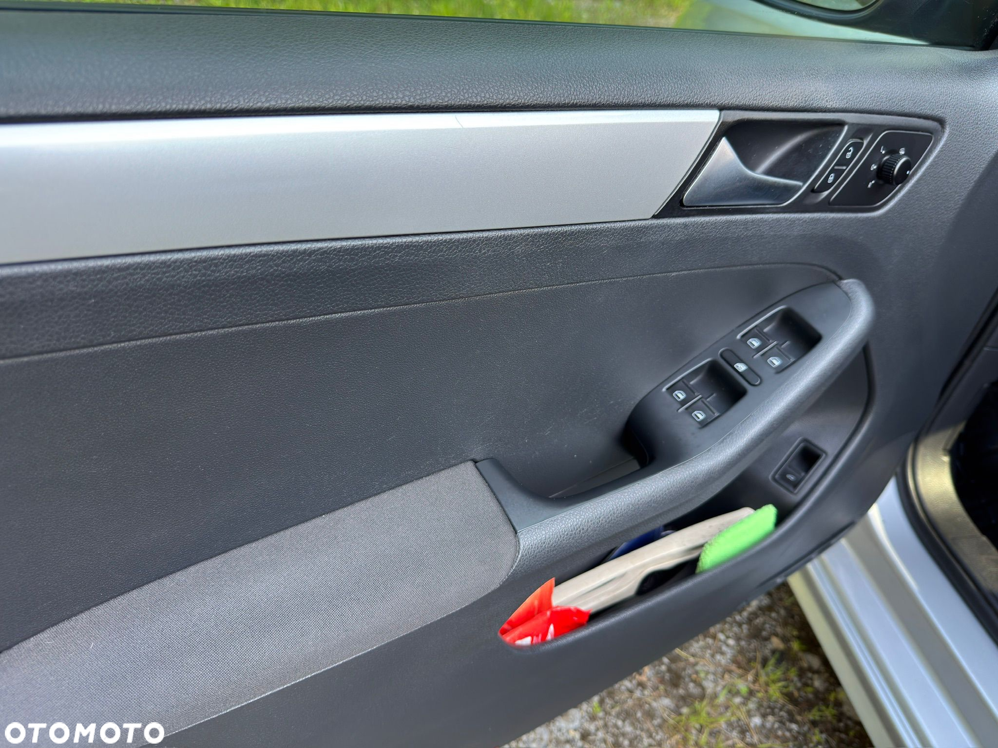 Volkswagen Jetta 1.6 TDI Comfortline - 12
