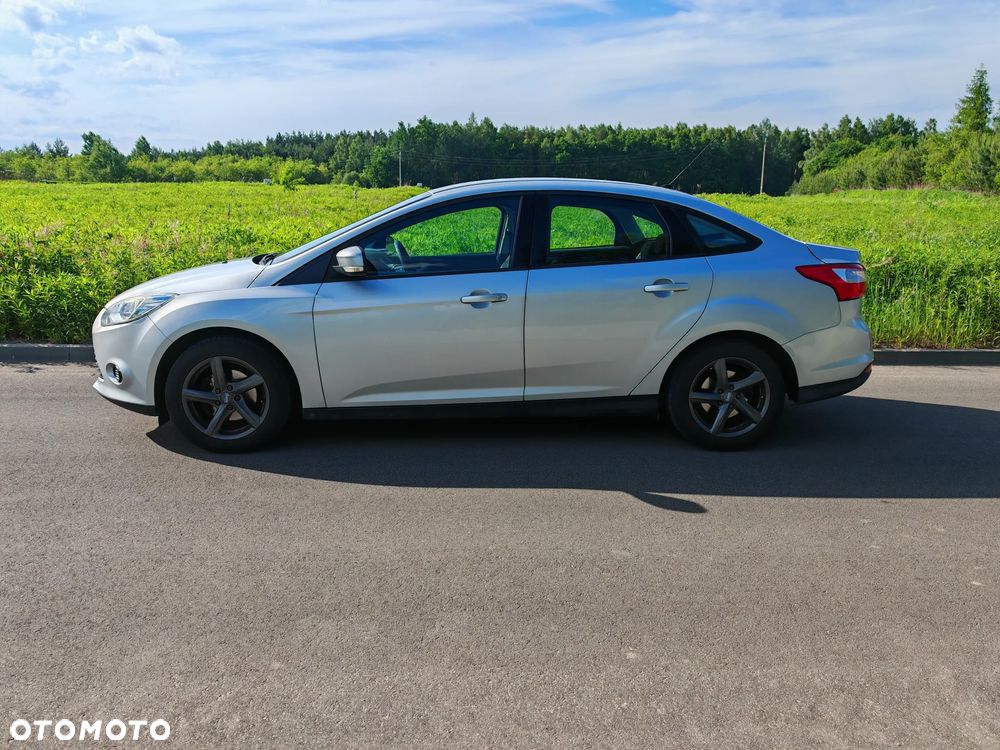 Ford Focus 1.6 Ambiente - 9