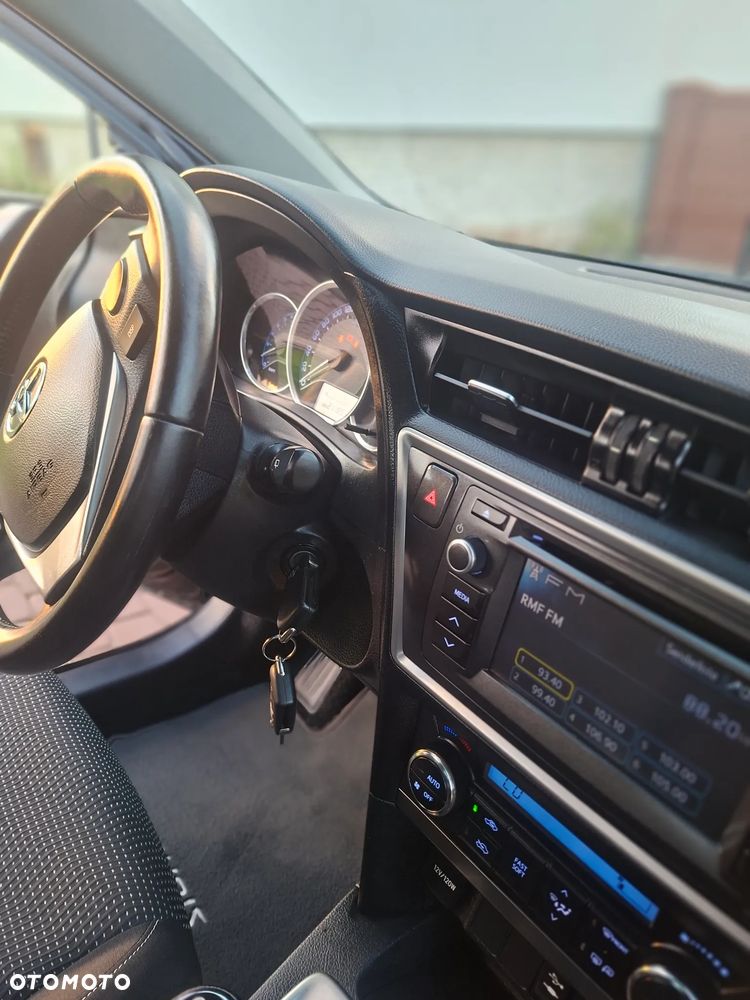 Toyota Auris 1.6 Edition - 17