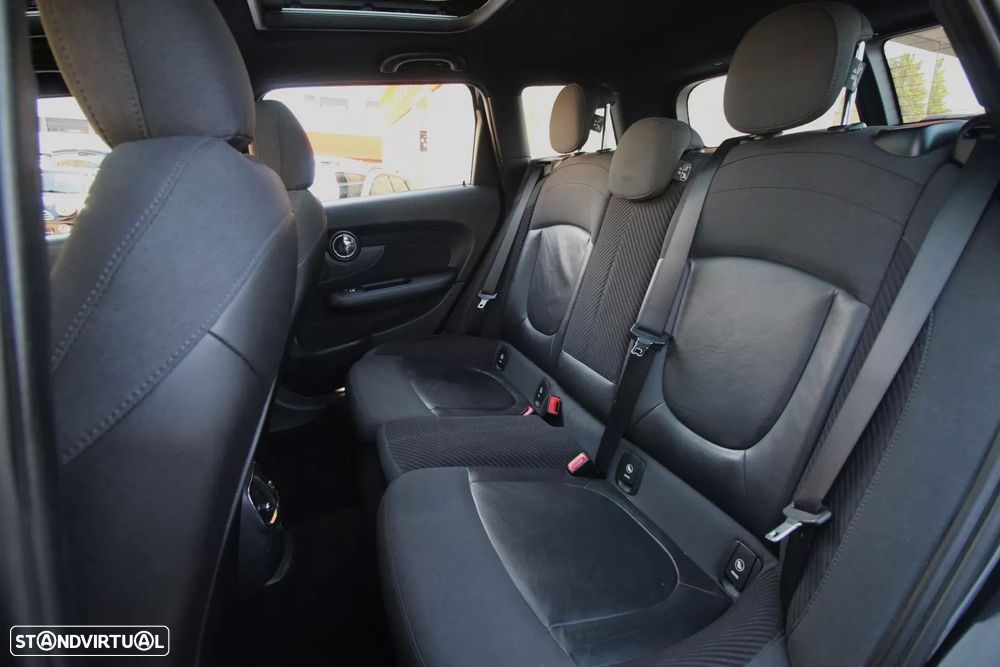 MINI Clubman Cooper Aut. Essential - 18