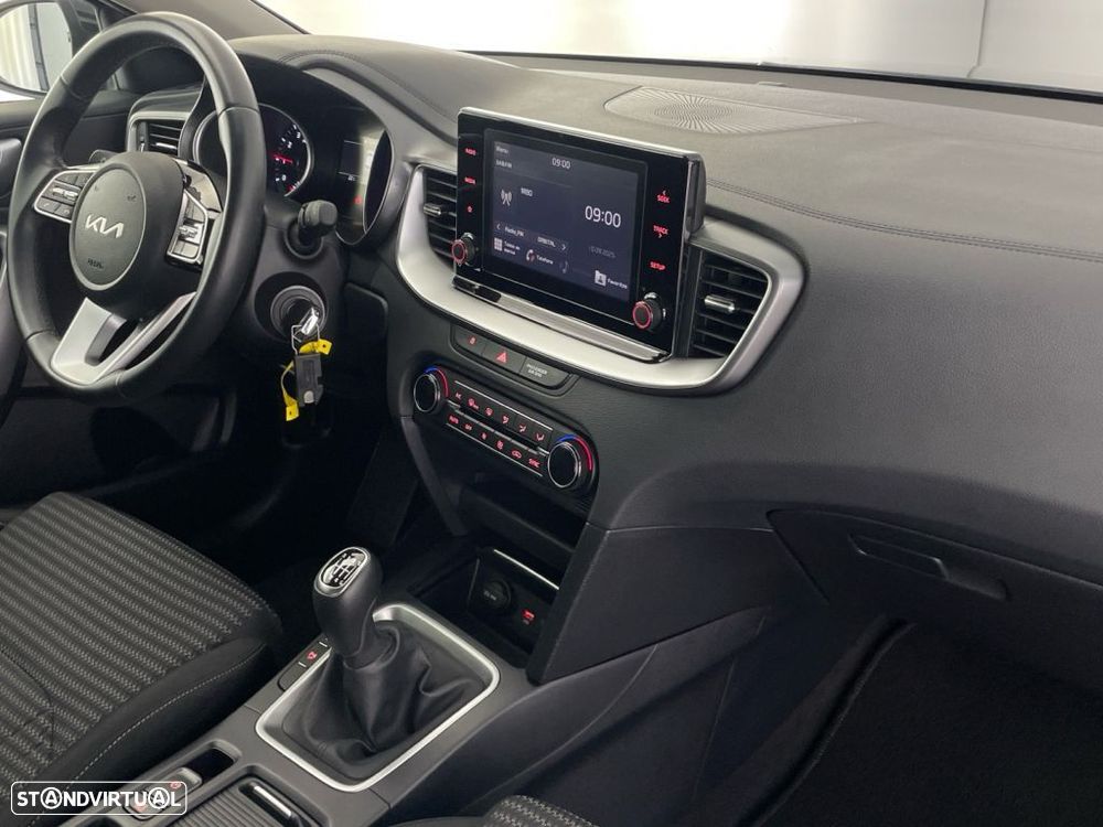 Kia XCeed 1.0 T-GDI Tech - 24