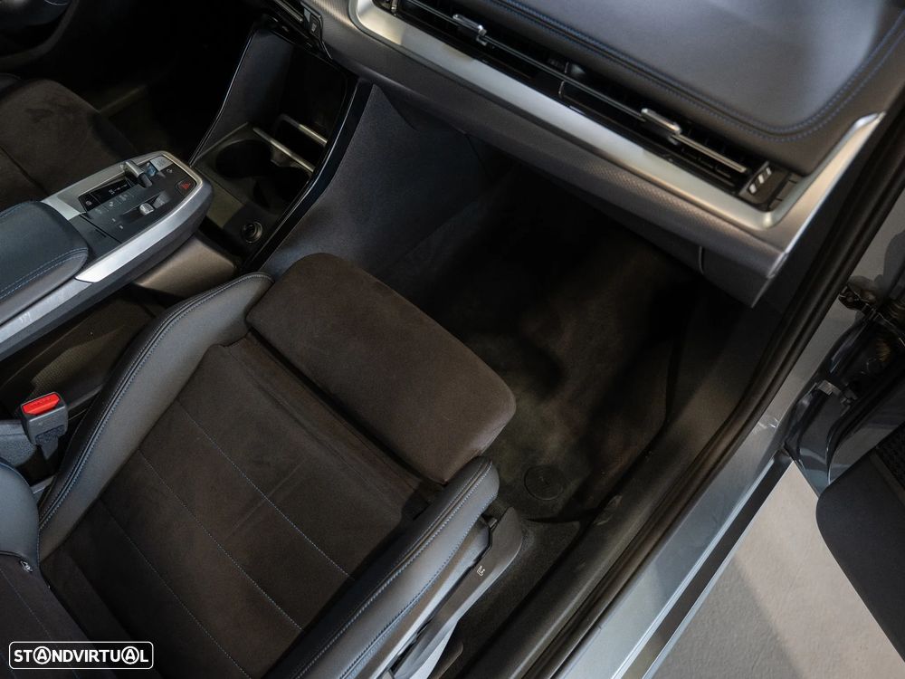 BMW 218 Active Tourer i Pack Desportivo M Auto - 16