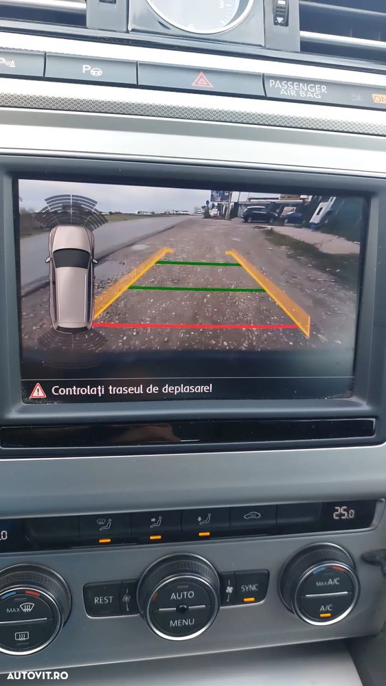 Volkswagen Passat Variant 1.6 TDI (BlueMotion Technology) DSG Comfortline - 8