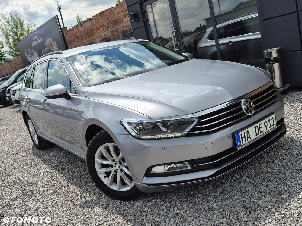 Volkswagen Passat - 16