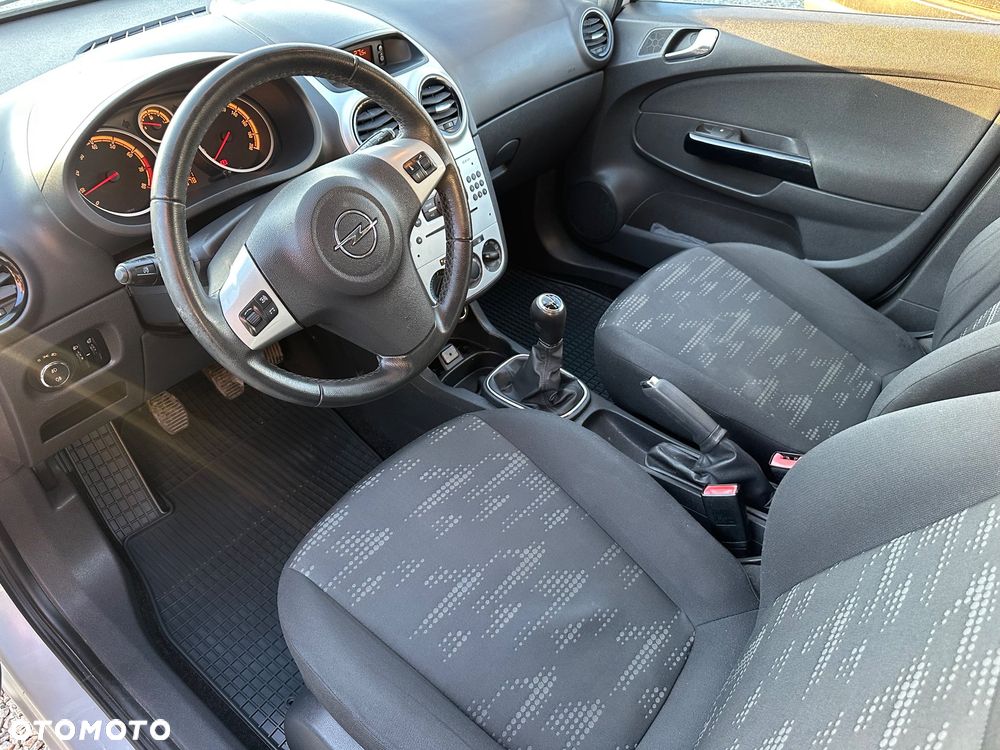 Opel Corsa 1.2 16V Enjoy - 6