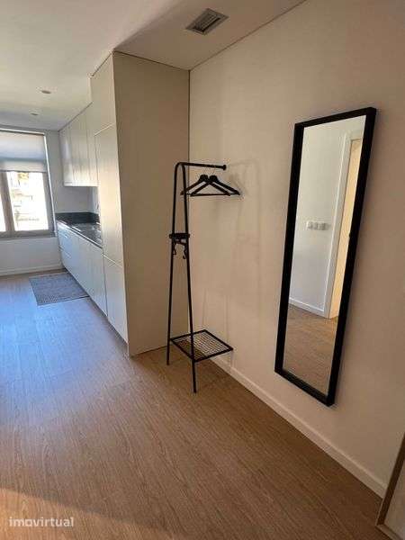 Arrenda-se apartamento junto a Quinta do Covelo. Despesas incluidas - Grande imagem: 4/12