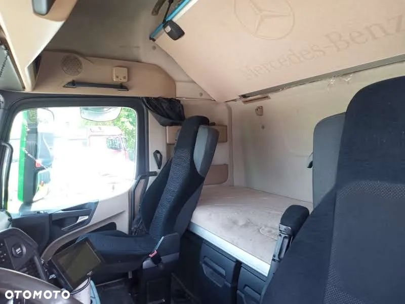 Mercedes-Benz Actros - 7