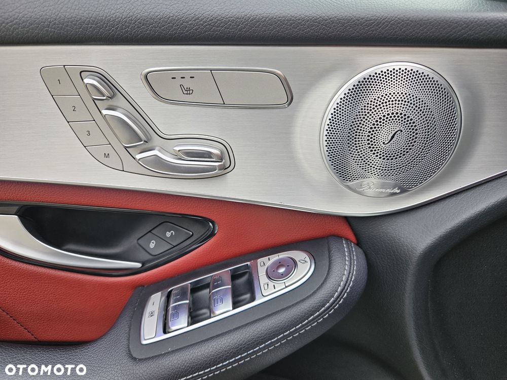 Mercedes-Benz GLC 300 d 4Matic 9G-TRONIC Exclusive - 26