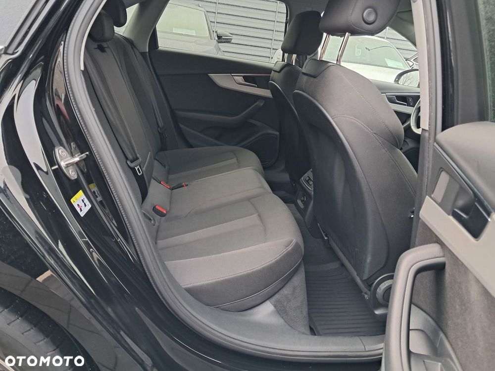Audi A4 Limousine - 20