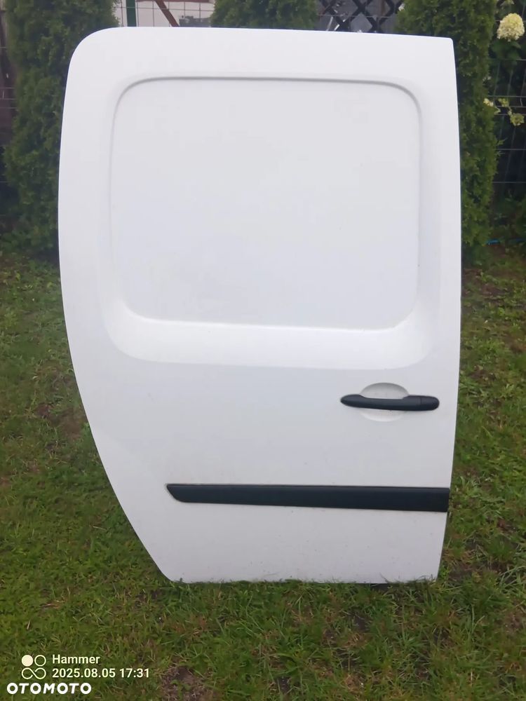 KANGOO II CITAN drzwi prawe bok