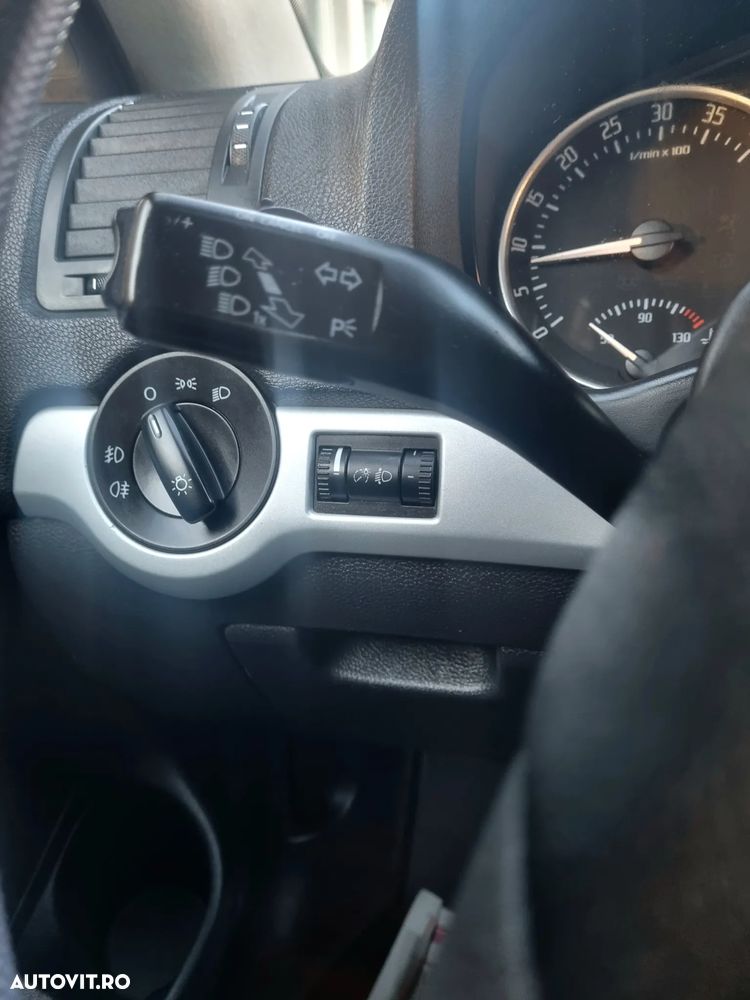 Skoda Octavia 1.6 TDI DPF Elegance - 6