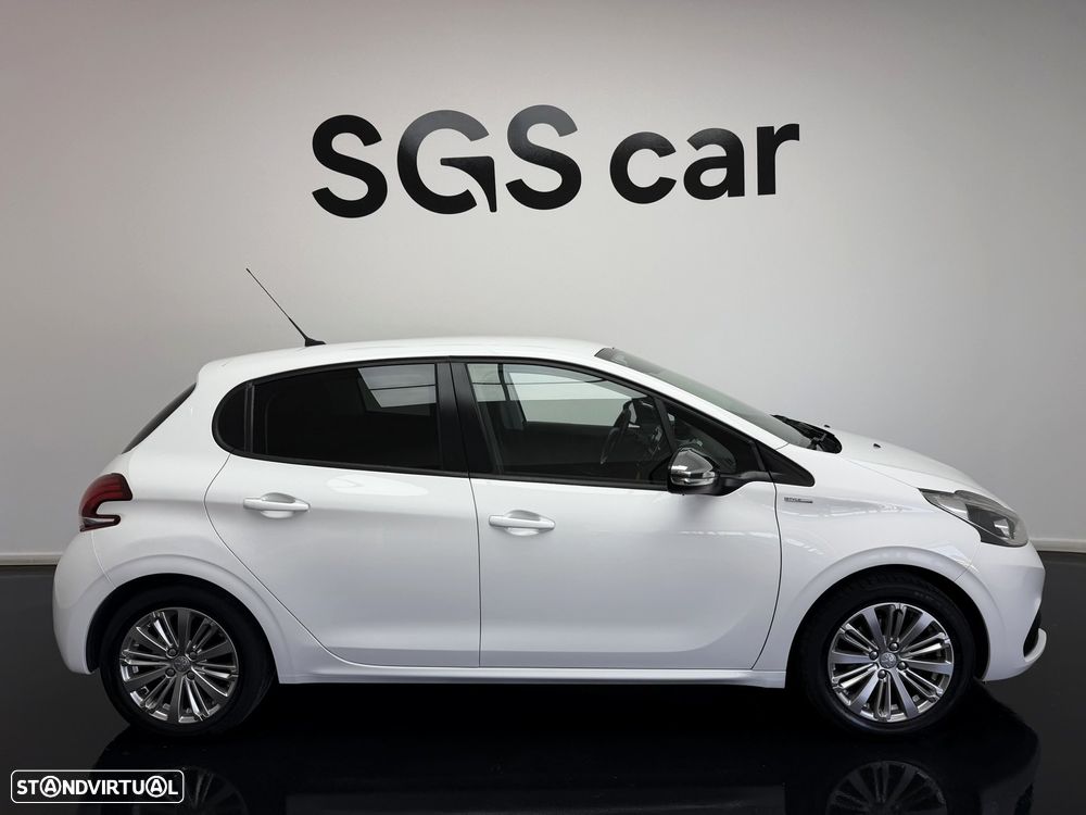 Peugeot 208 1.2 PureTech Style - 6