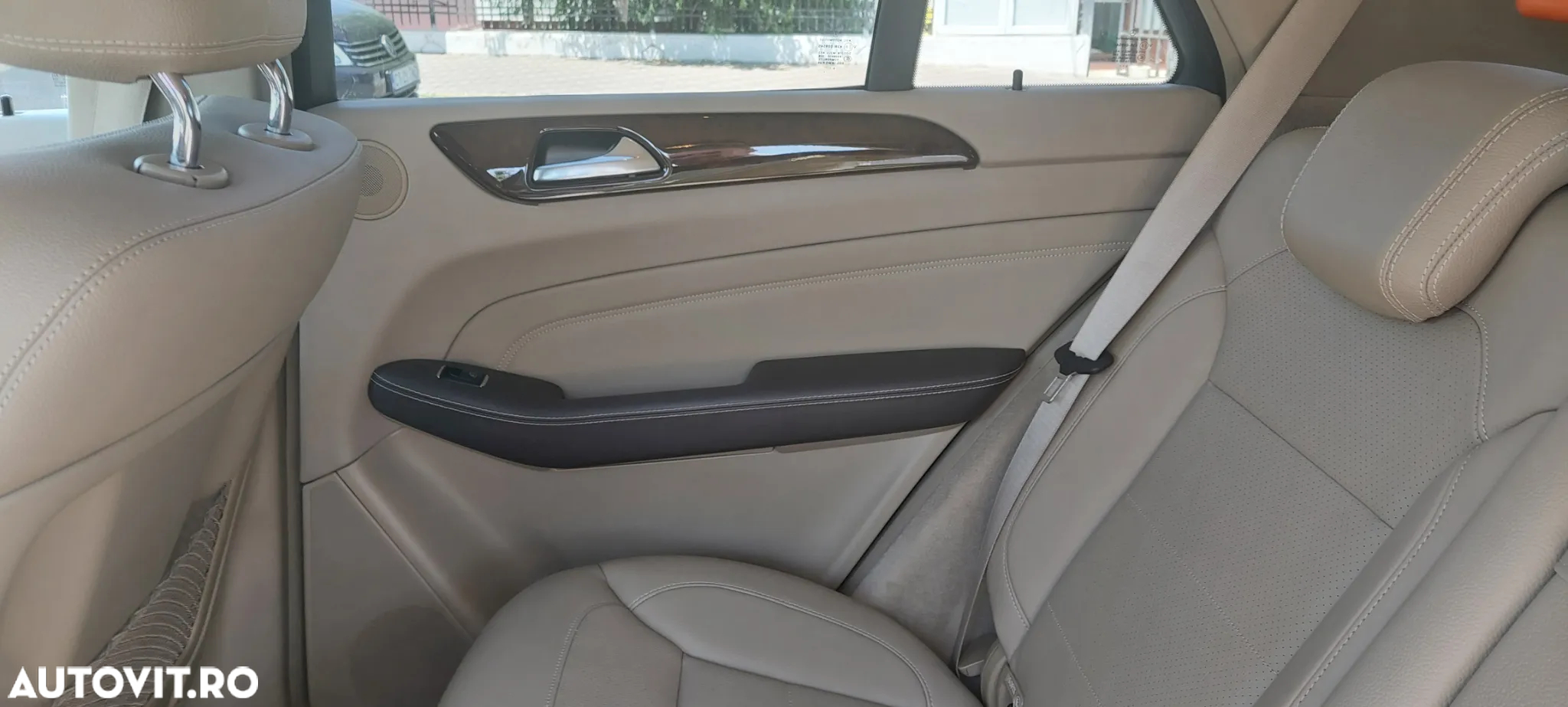 Mercedes-Benz ML 250 BlueTec 4MATIC Aut - 12