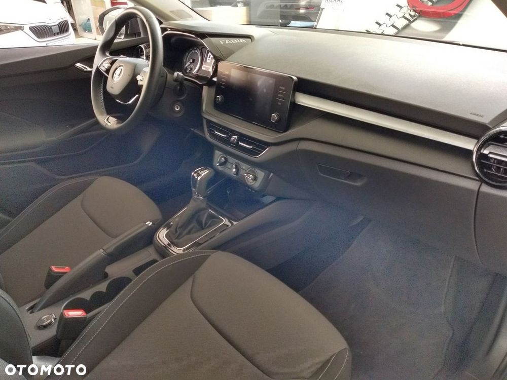 Skoda Fabia 1.0 TSI Ambition DSG - 27