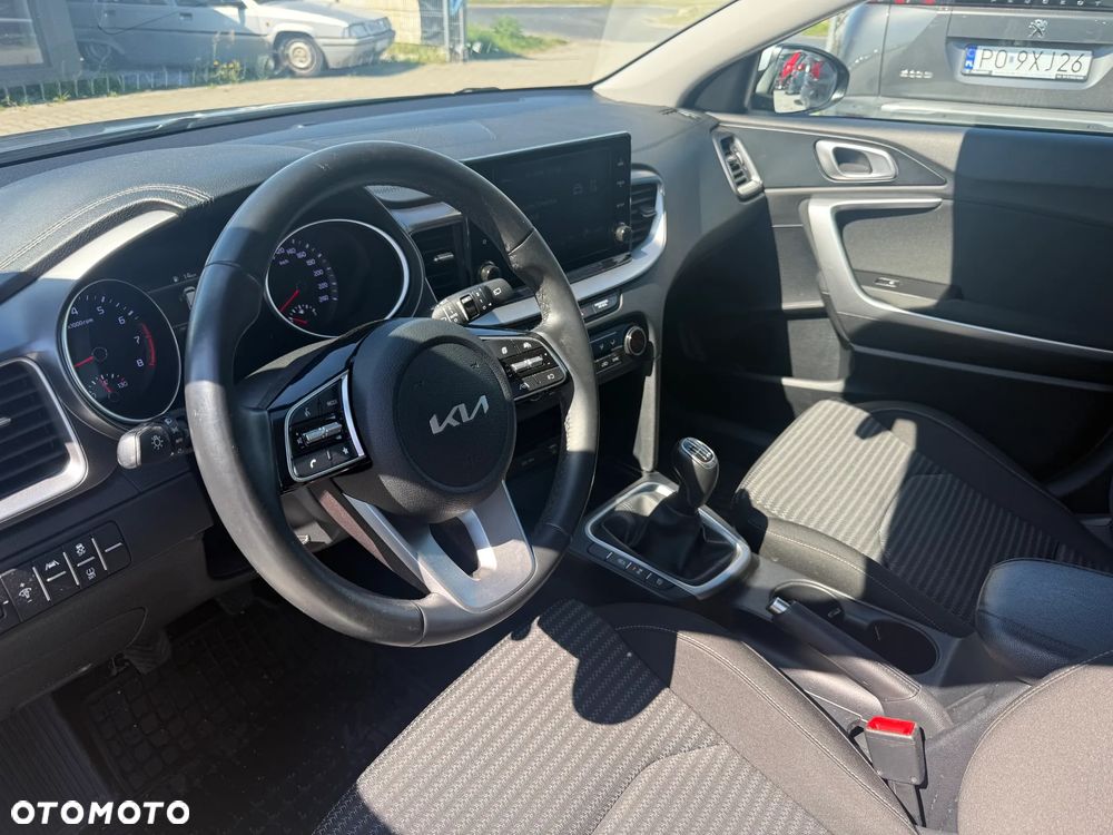 Kia Ceed 1.5 T-GDI M - 8