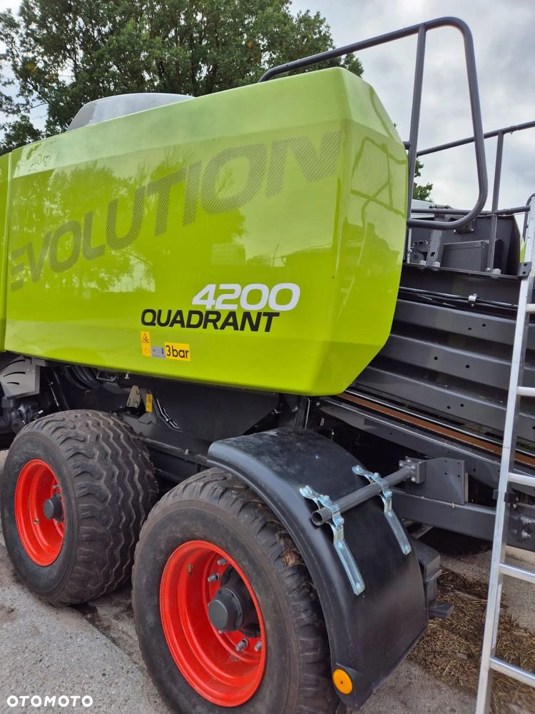 Claas 620 tys netto Claas Quadrant 4200 - 7