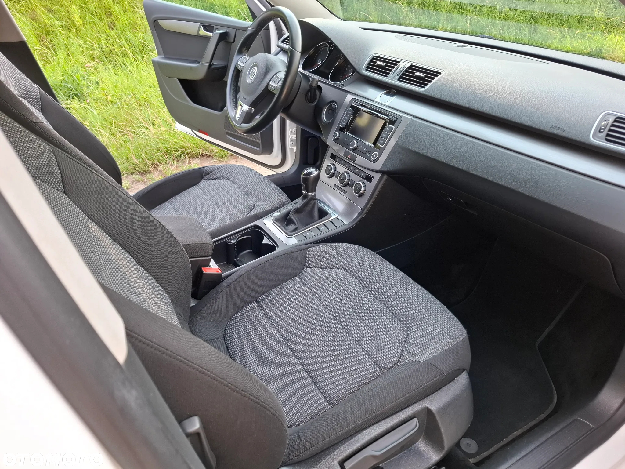 Volkswagen Passat 2.0 TDI Comfortline - 11