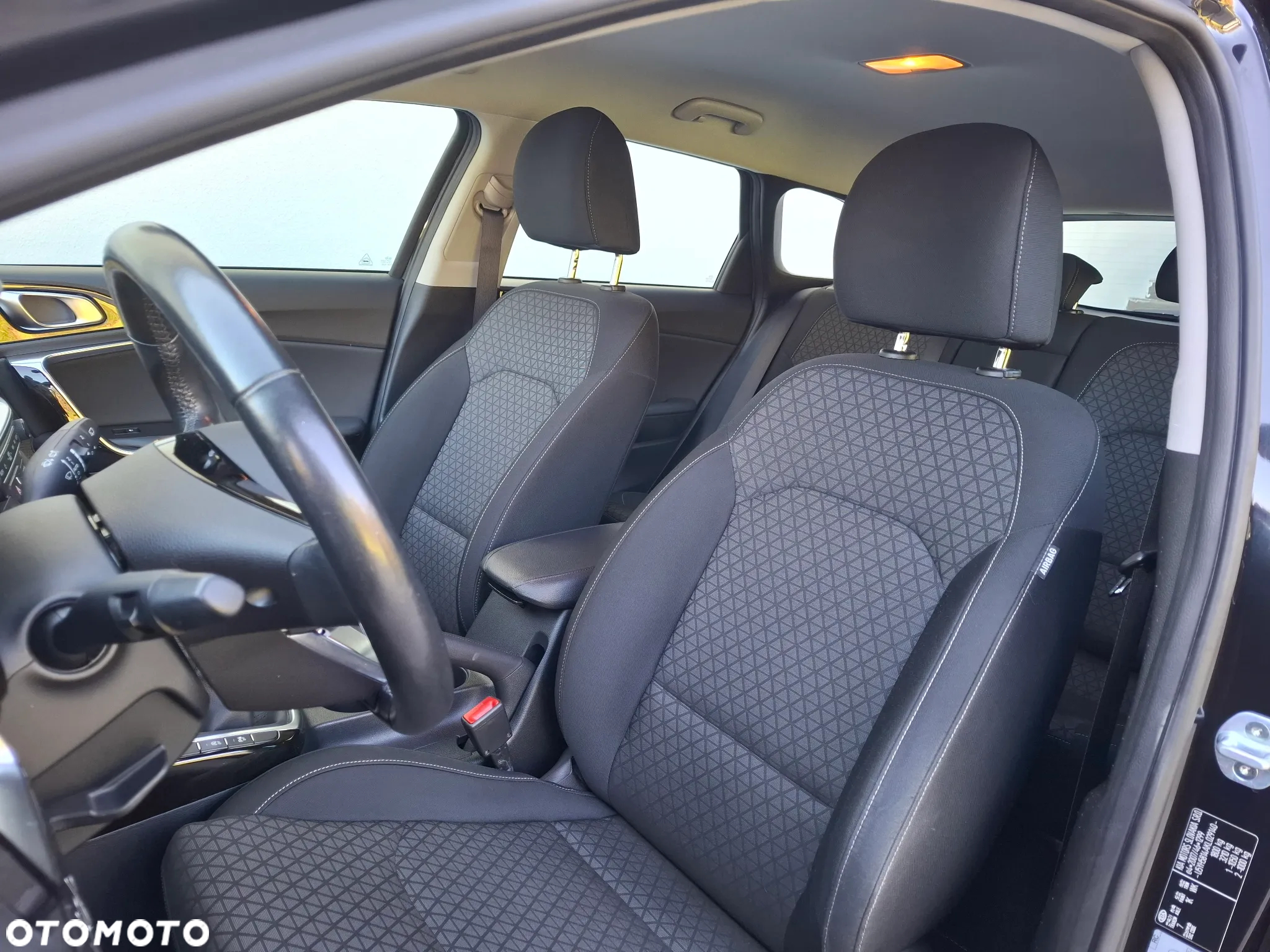 Kia Ceed 1.4 T-GDI OPF Vision - 14