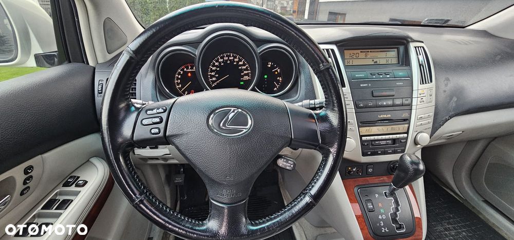 Lexus RX - 9