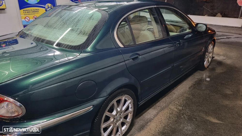 Jaguar X-Type SW 2.5 V6 Executive Aut. - 14