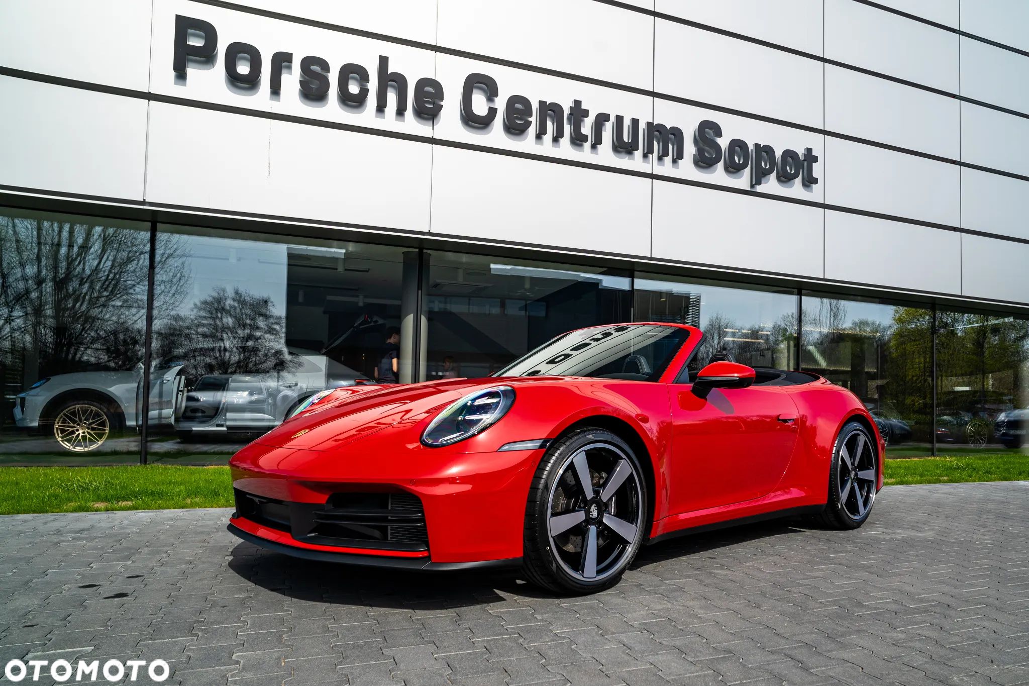 Porsche 911 Carrera Cabrio - 1