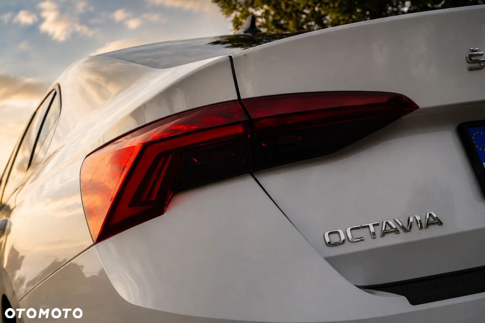 Skoda Octavia 1.5 TSI ACT Active - 10