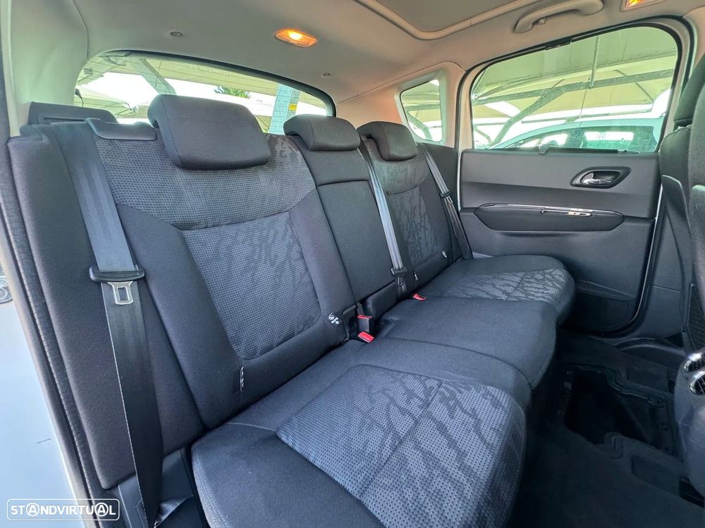 Peugeot 3008 1.6 e-HDi Allure 2-Tronic - 27