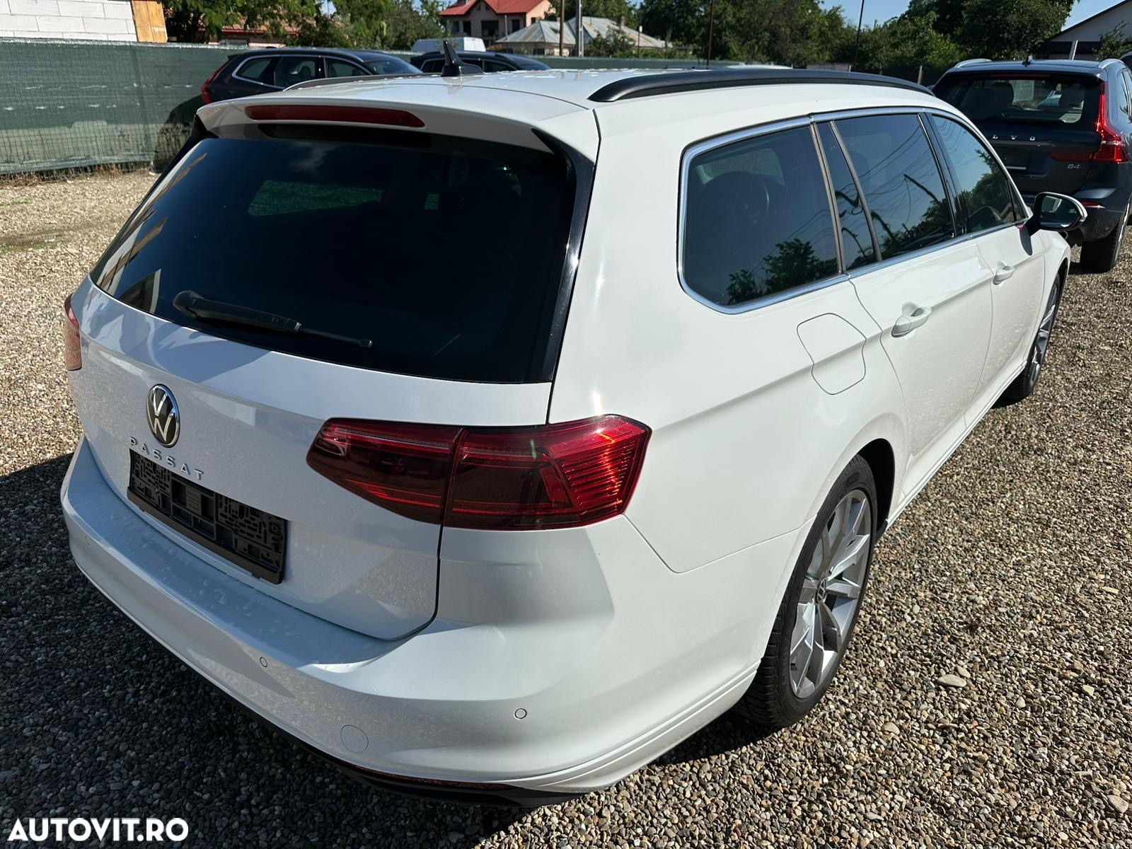 Volkswagen Passat Variant 2.0 TDI DSG Highline - 8