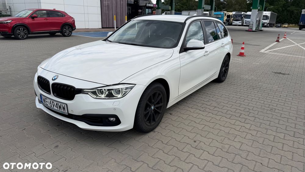BMW Seria 3 318i - 13