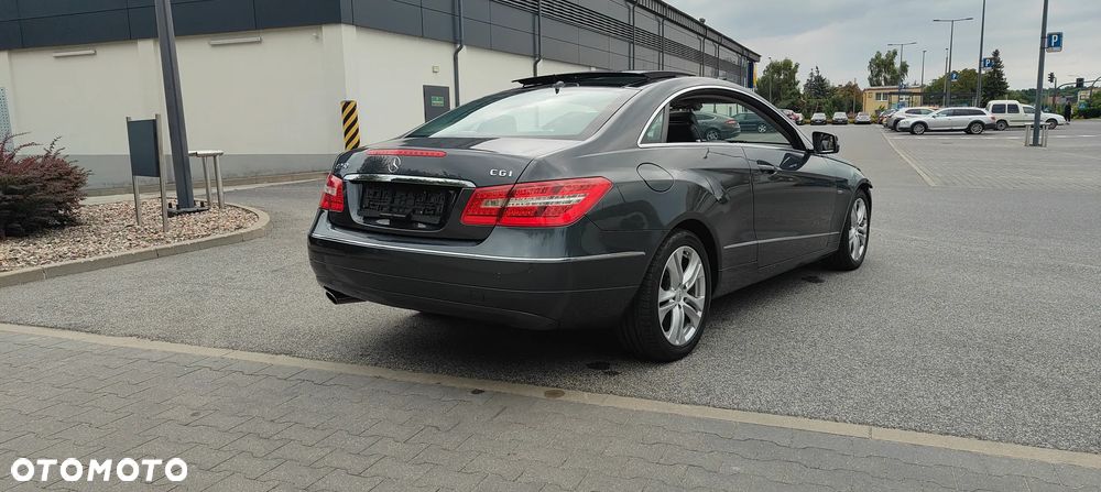 Mercedes-Benz Klasa E 250 CGI BlueEff - 4