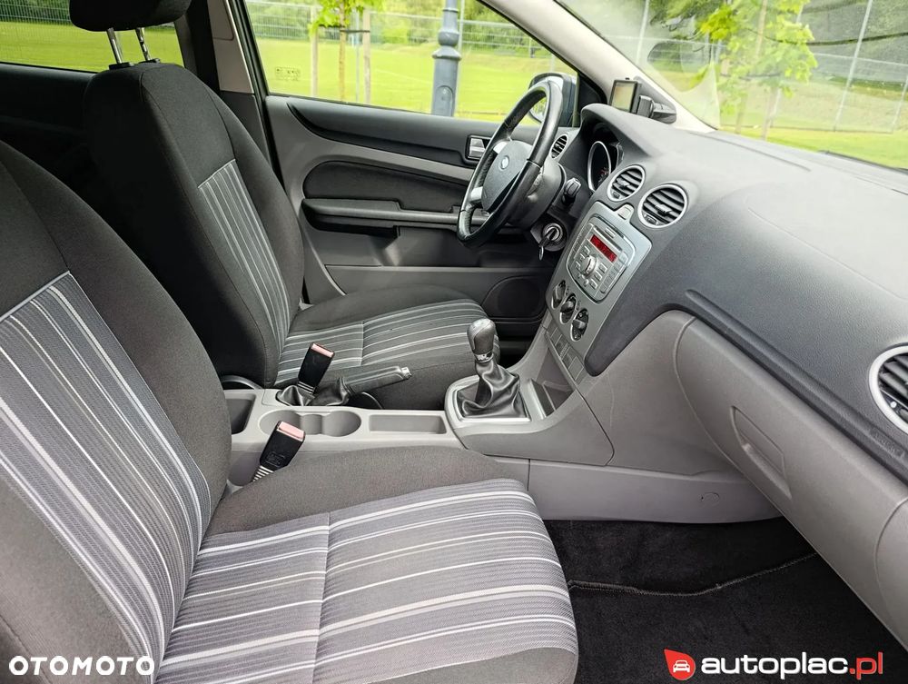 Ford Focus 1.6 TDCi DPF Trend - 17
