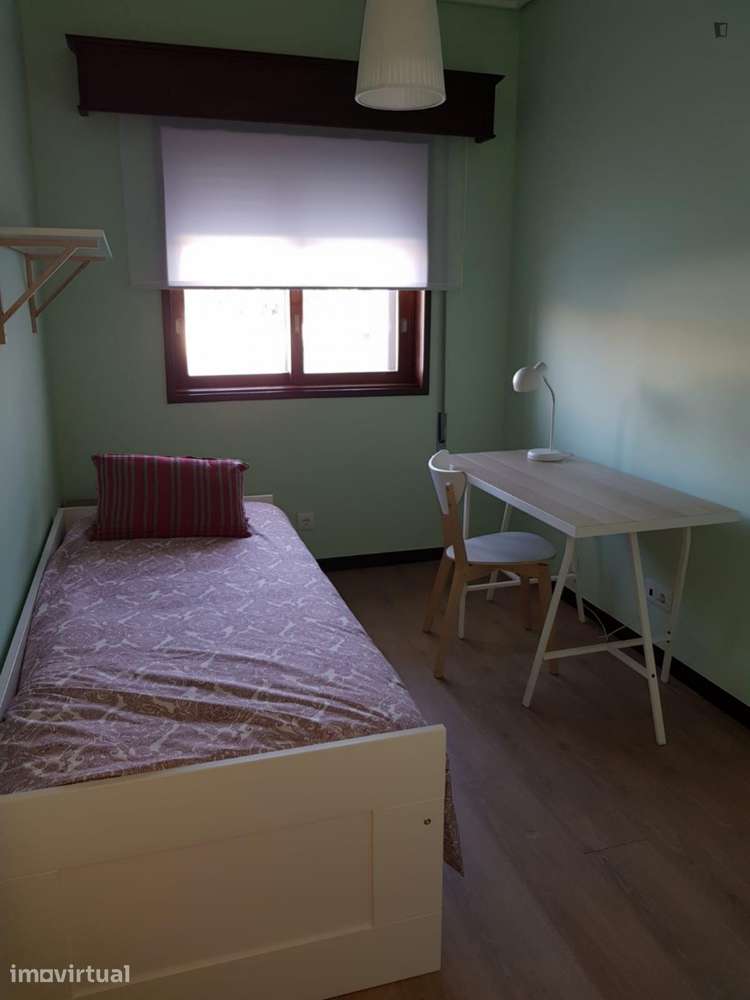 Quarto - localizado em Cedofeita Porto - Grande imagem: 2/14