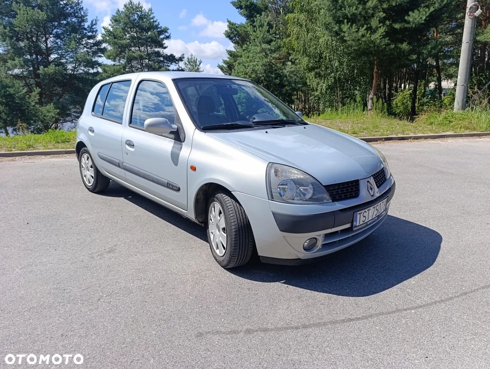 Renault Clio 1.4 16V Privilege - 1