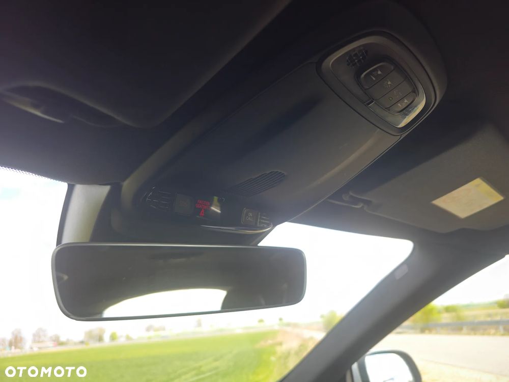 Volvo V40 D2 Drive-E SCR Momentum - 25
