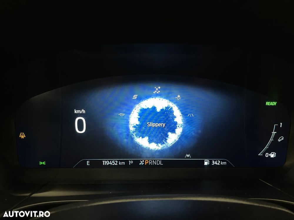 Ford Kuga 2.5 Duratec FHEV 4x4 ST-LINE X - 31