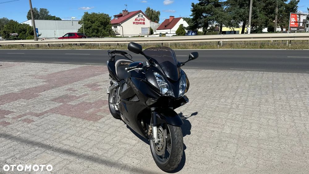 Honda VFR - 5