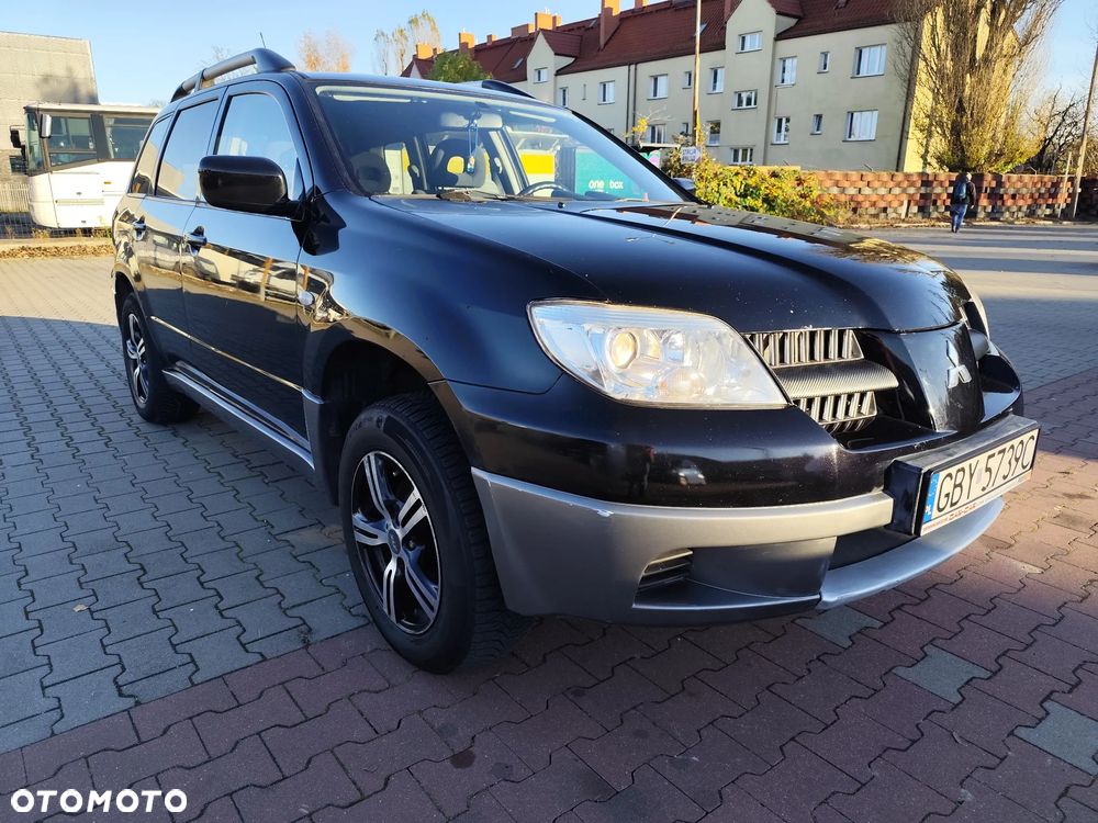 Mitsubishi Outlander - 3