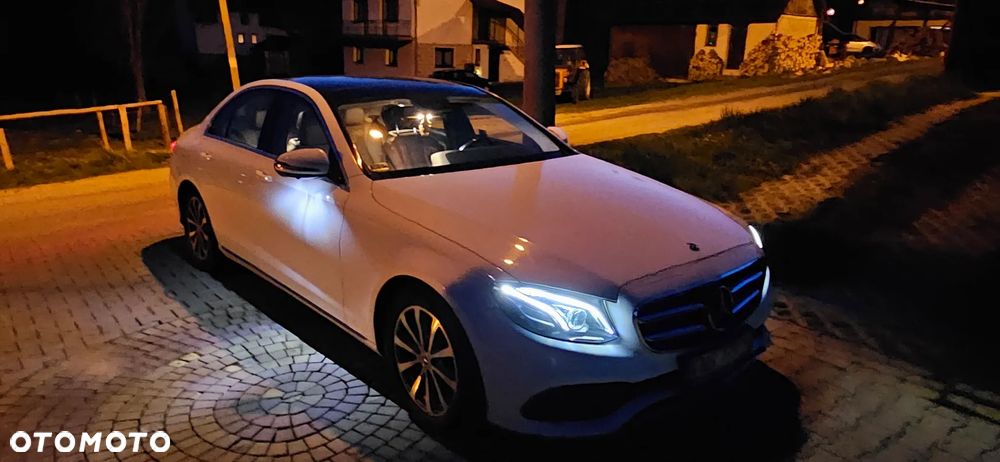 Mercedes-Benz Klasa E 220 d 4-Matic Business Edition 9G-TRONIC - 28