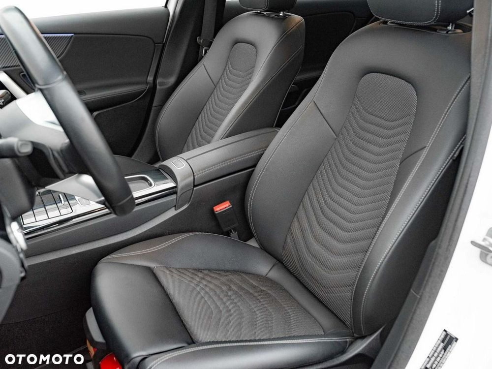 Mercedes-Benz Klasa A 200 d 4-Matic Progressive 8G-DCT - 13