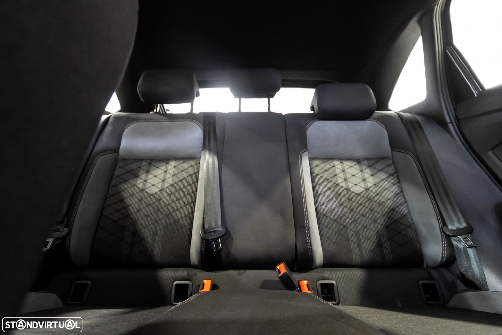 VW Taigo 1.0 TSI R-Line DSG - 17